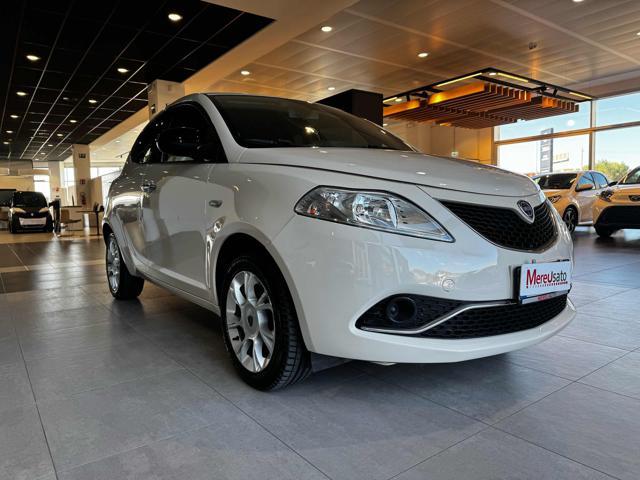 LANCIA Ypsilon 1.2 69 CV 5 porte Platinum
