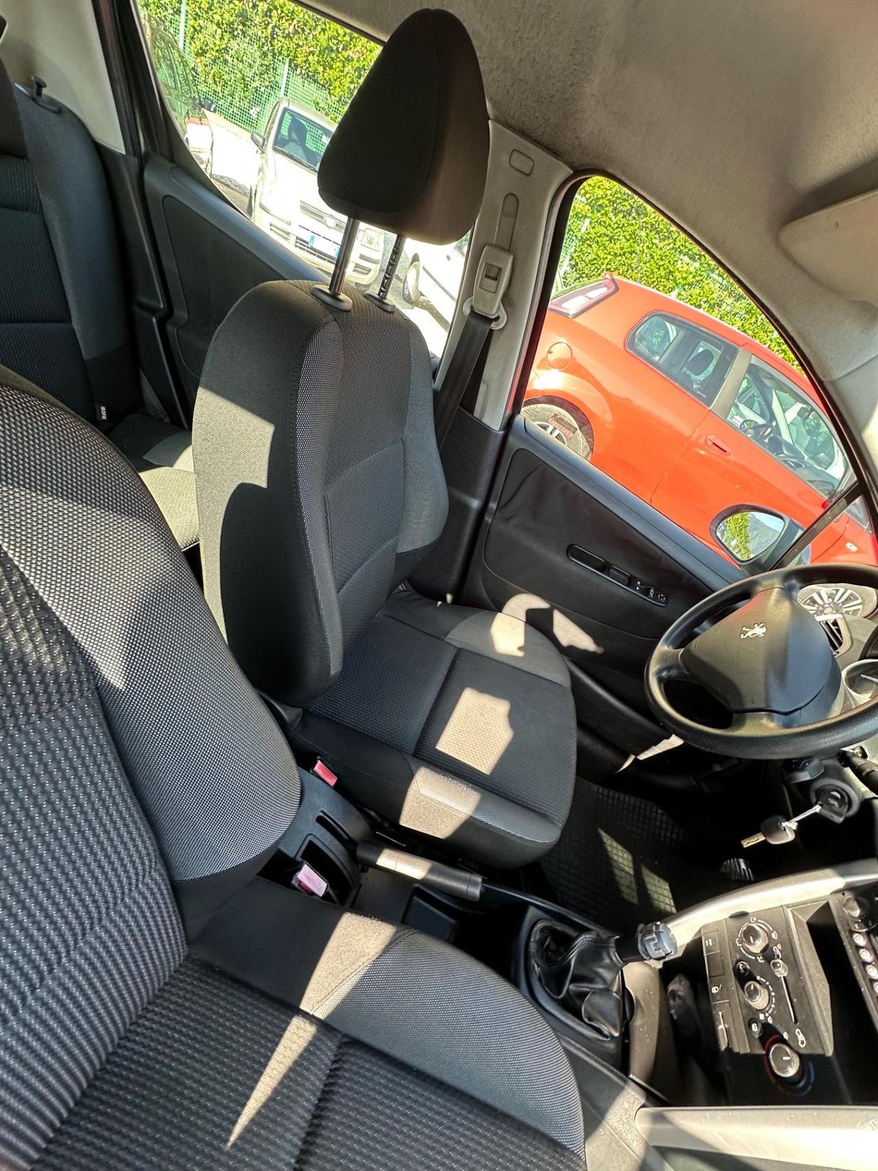 Peugeot 207 Plus 1.4 8V 75CV 5p. ECO GPL