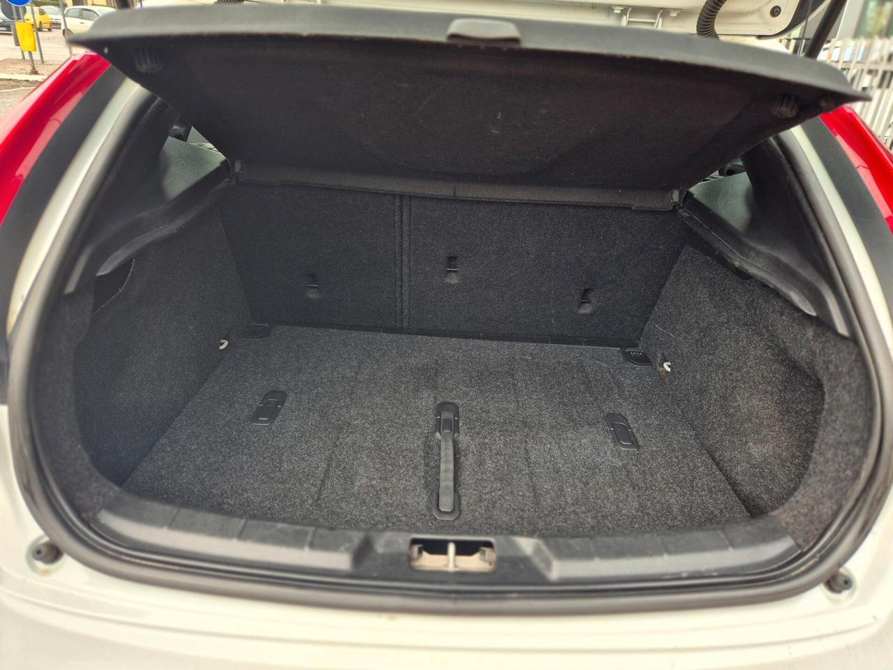 Volvo V40 Cross Country D2 Business Plus