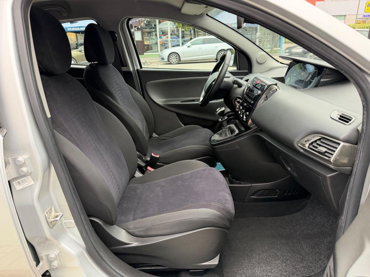 Lancia Ypsilon 1.2 Silver