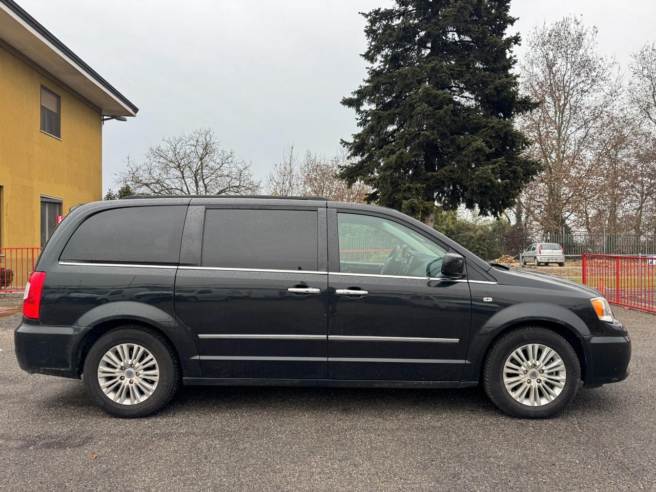 Lancia Voyager 2.8 Turbodiesel Platinum 163 CV