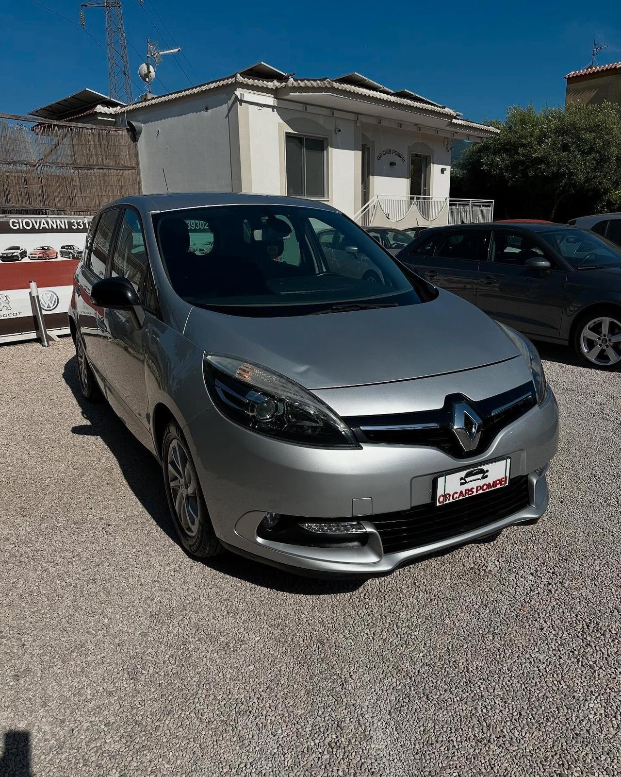 Renault Scenic Scénic XMod dCi 110 CV EDC Limited