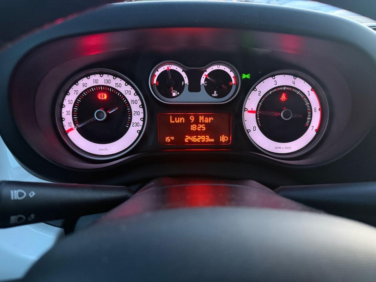 Fiat 500L 2017 1.3 Multijet 95 CV Business 244.000 KM