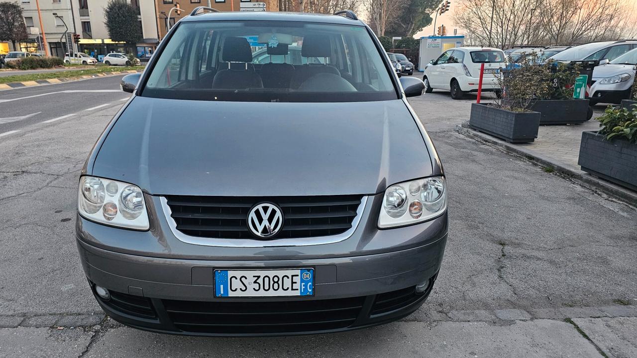 Volkswagen Touran 7 POSTI