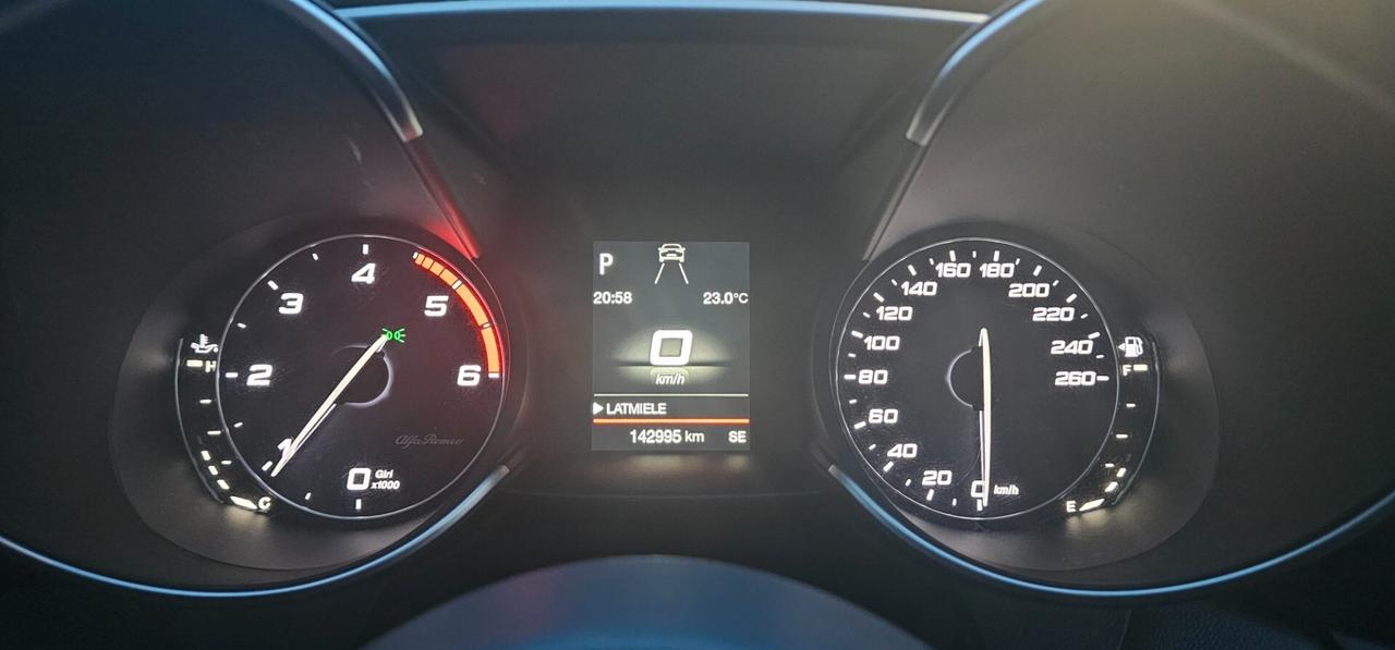 Alfa Romeo Giulia 2.2 Turbodiesel 150 CV AT8 Super