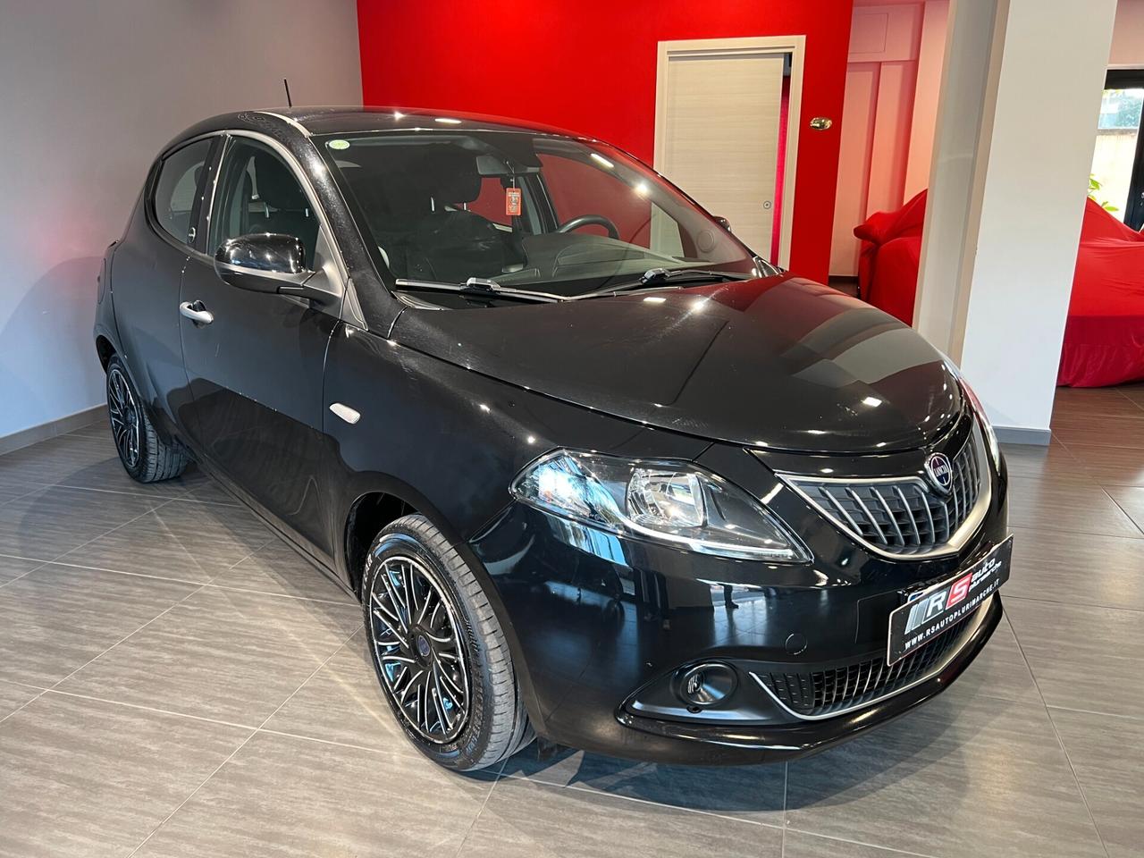 Lancia Ypsilon 1.2 69 CV 5p. GPL Ecochic Gold