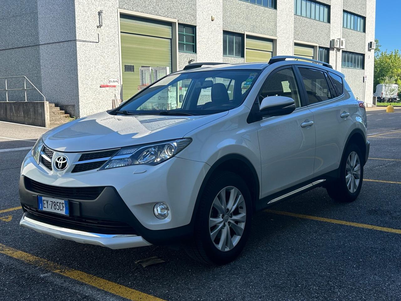Toyota RAV 4 RAV4 2.2 D-CAT 150 CV 4WD Automatico Navi Pelle Xenon