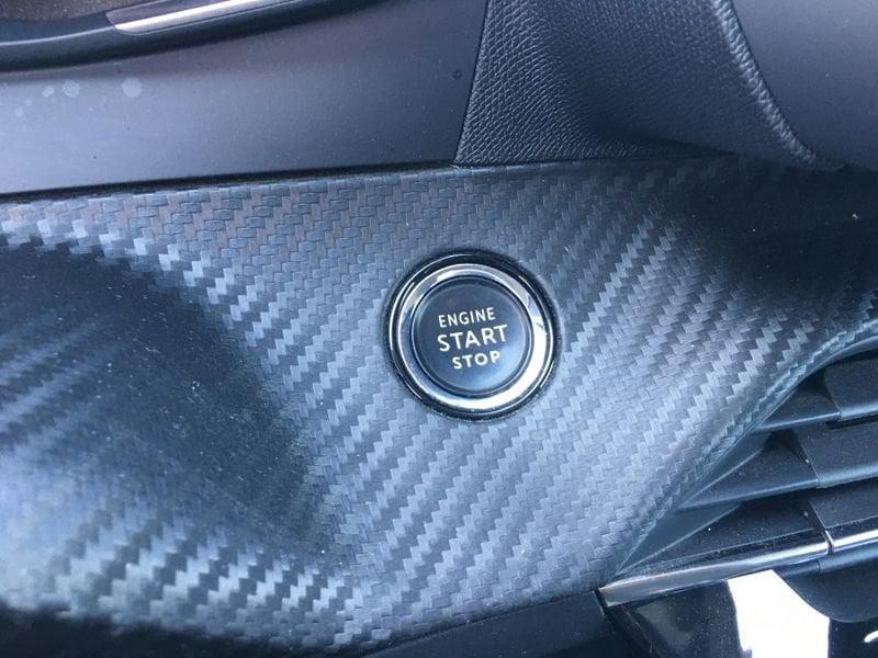 Peugeot 2008 BlueHDi 100 Allure Navi Pack