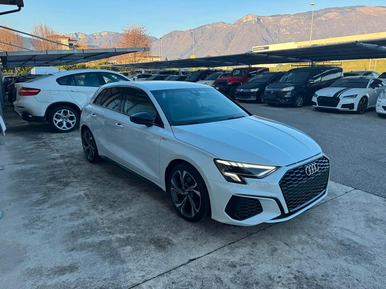 Audi A3 SPB 35 TDI S tronic S-LINE