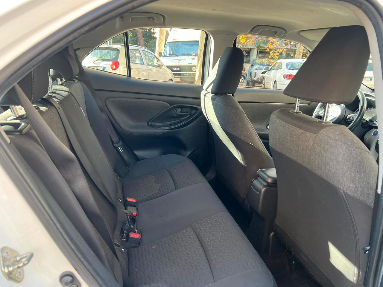 Toyota Yaris Cross 1.5 Hybrid E-CVT AWD-i Business