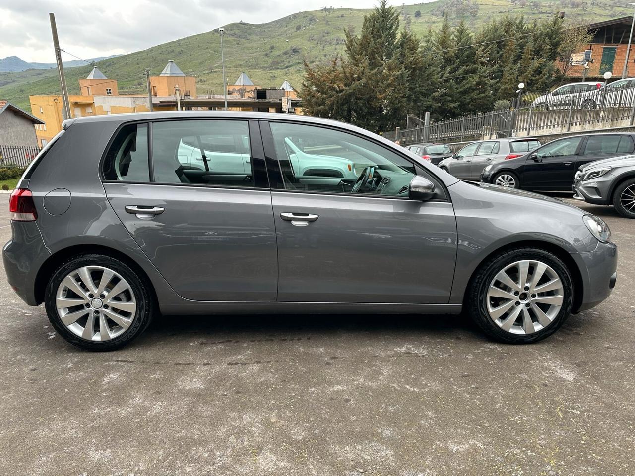 Volkswagen Golf 1.6 TDI DPF 5p. Highline