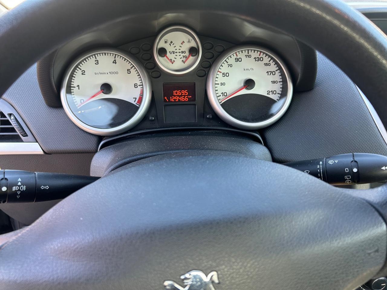 Peugeot 207 1.4 8V 75CV 5p. Energie