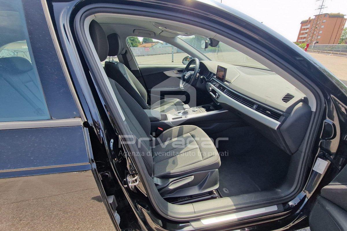 AUDI A4 Avant 35 TDI S tronic Business