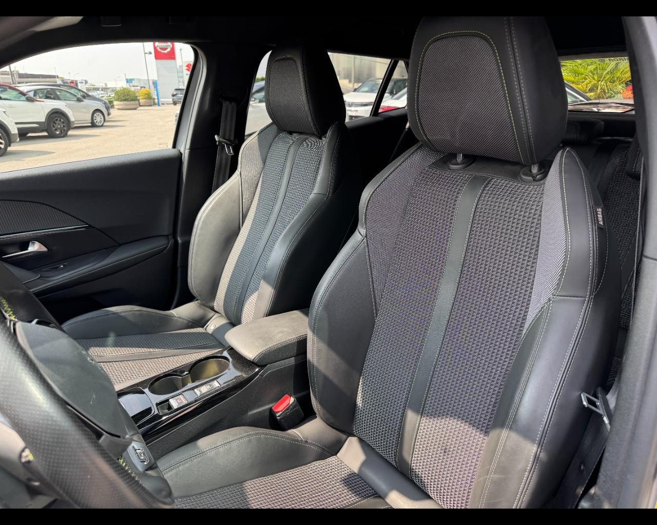 PEUGEOT 2008 2ª serie - 2008 BlueHDi 130 S&S EAT8 GT