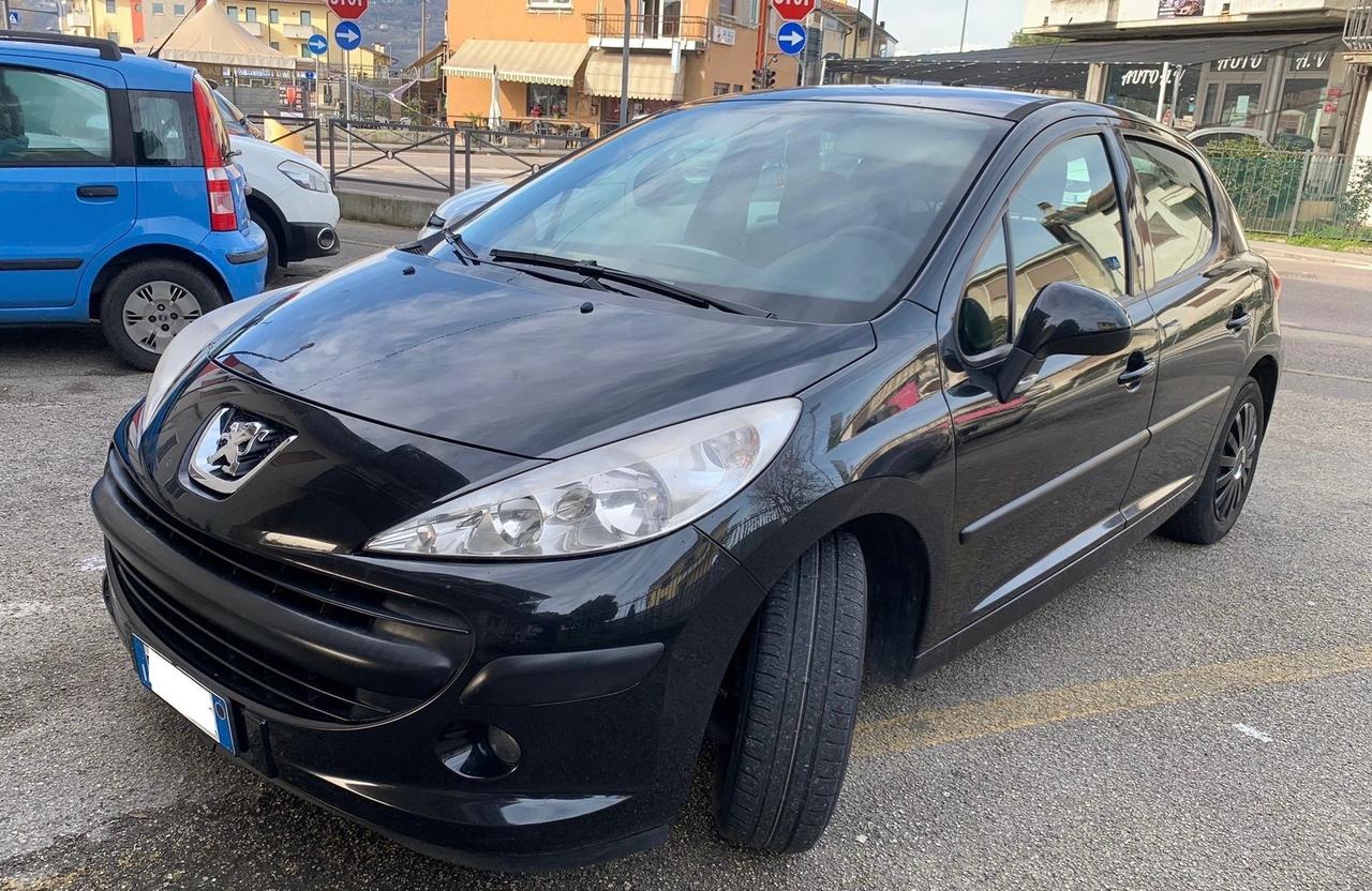 Peugeot 207 1.4 HDi 5p. ONE Line ok neopatentati