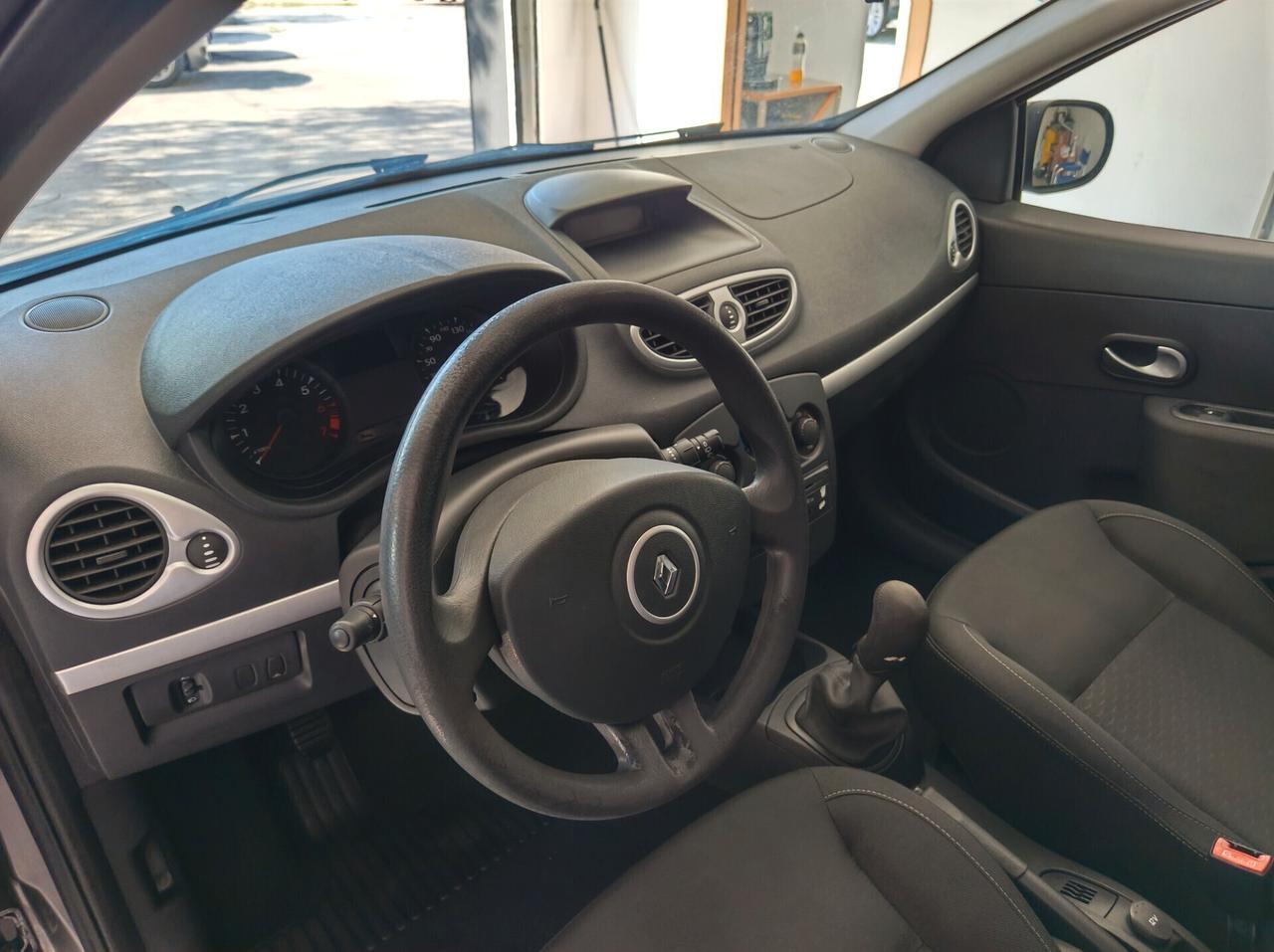 Renault Clio 1.2 16V 5 porte Confort - 2009