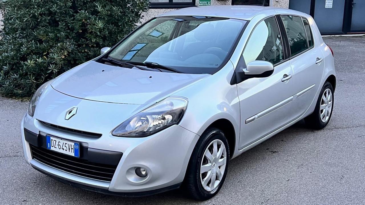 Renault Clio 1.2 16V 5 porte Dynamique