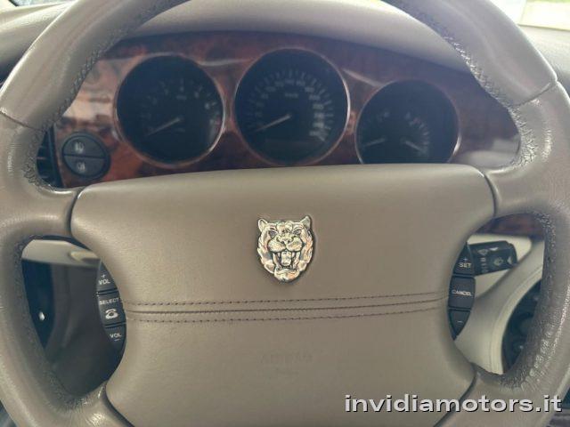 JAGUAR XJ 4.0 V8 Sovereign ASI CRS