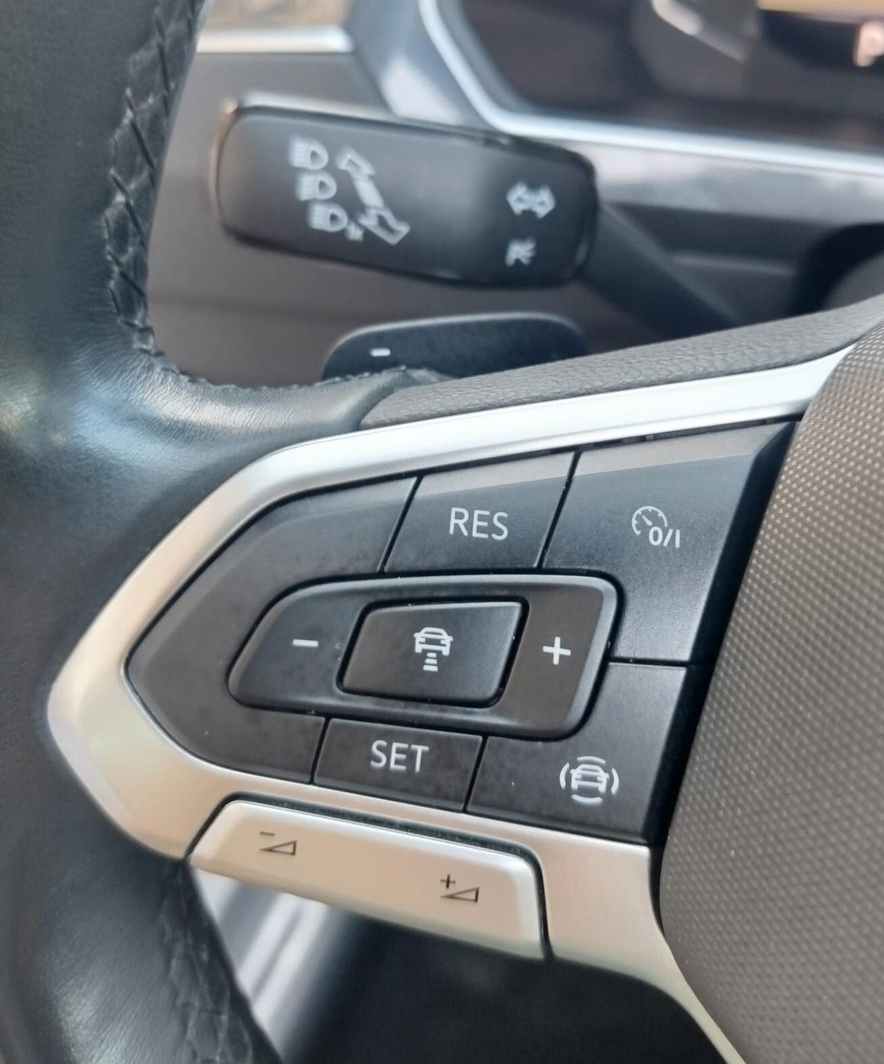 Volkswagen Tiguan 2.0 TDI 150 CV SCR DSG Elegance IVA TETTO 2022