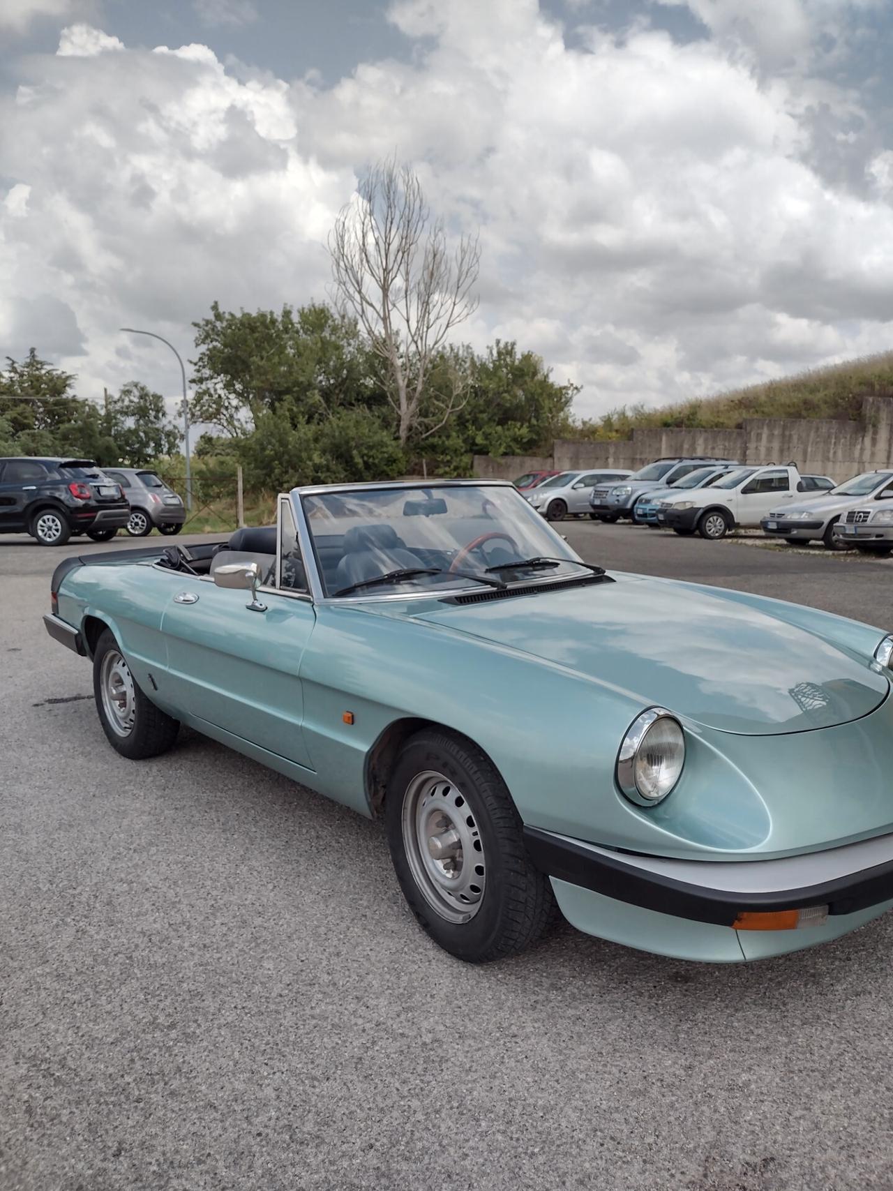 Alfa Romeo Spider 1.6