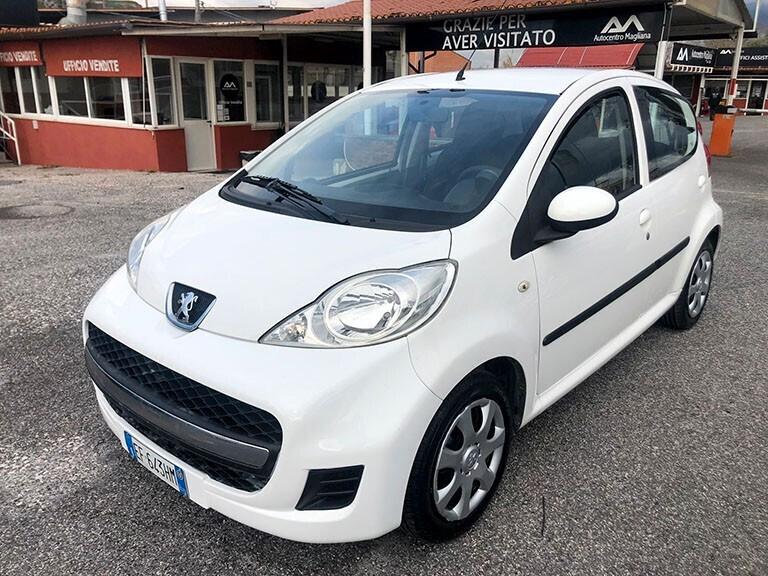 Peugeot 107 1.0 68CV 5p. Plaisir