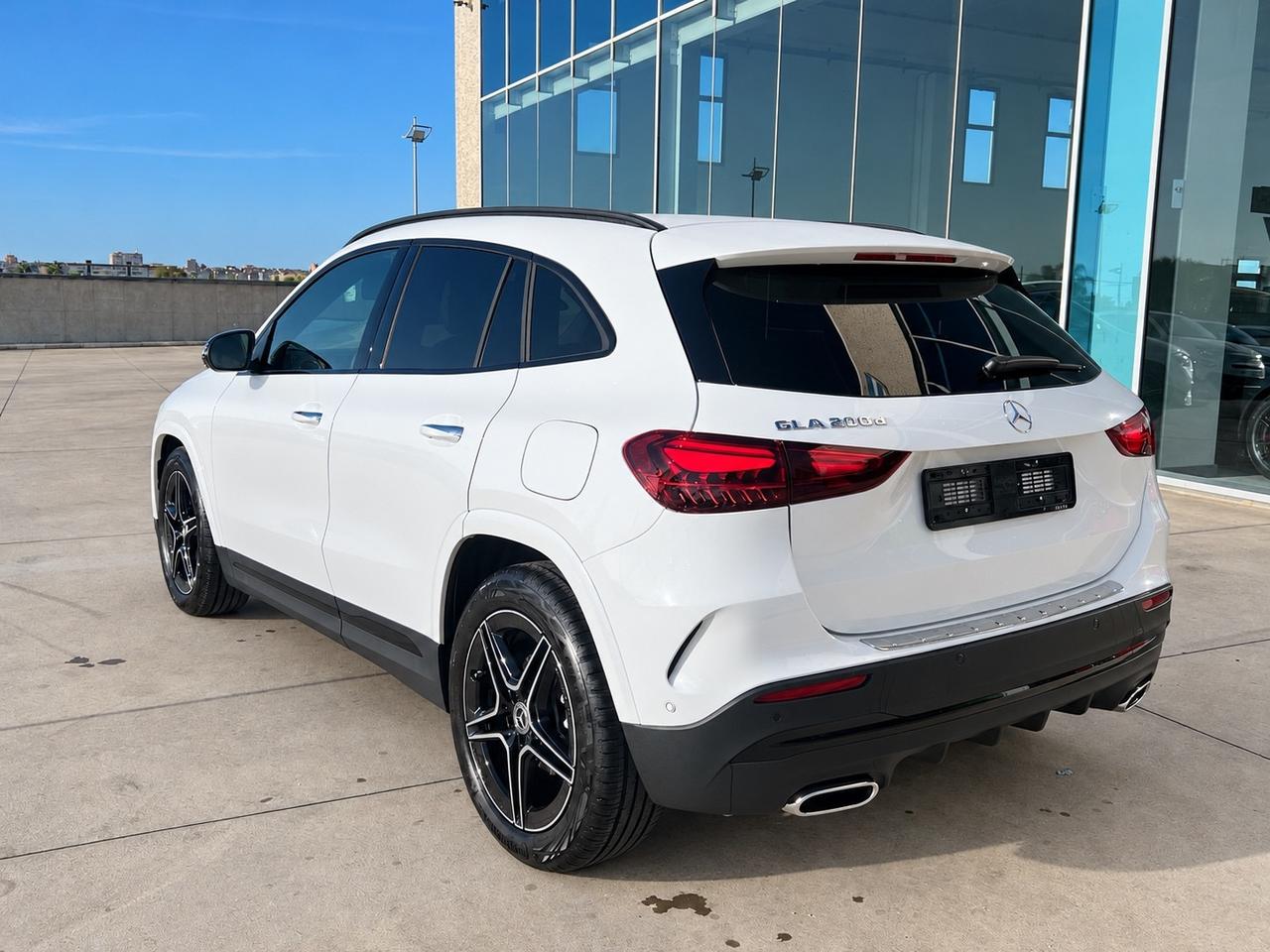 Mercedes-Benz GLA 200d AMG Line Extra auto - possibilità noleggio no scoring