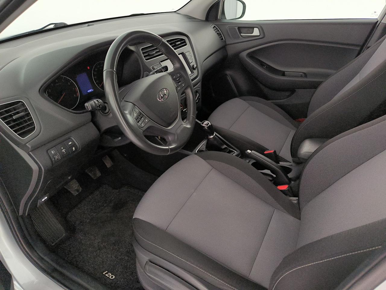 Hyundai i20 5p 1.2 mpi connectline 75cv