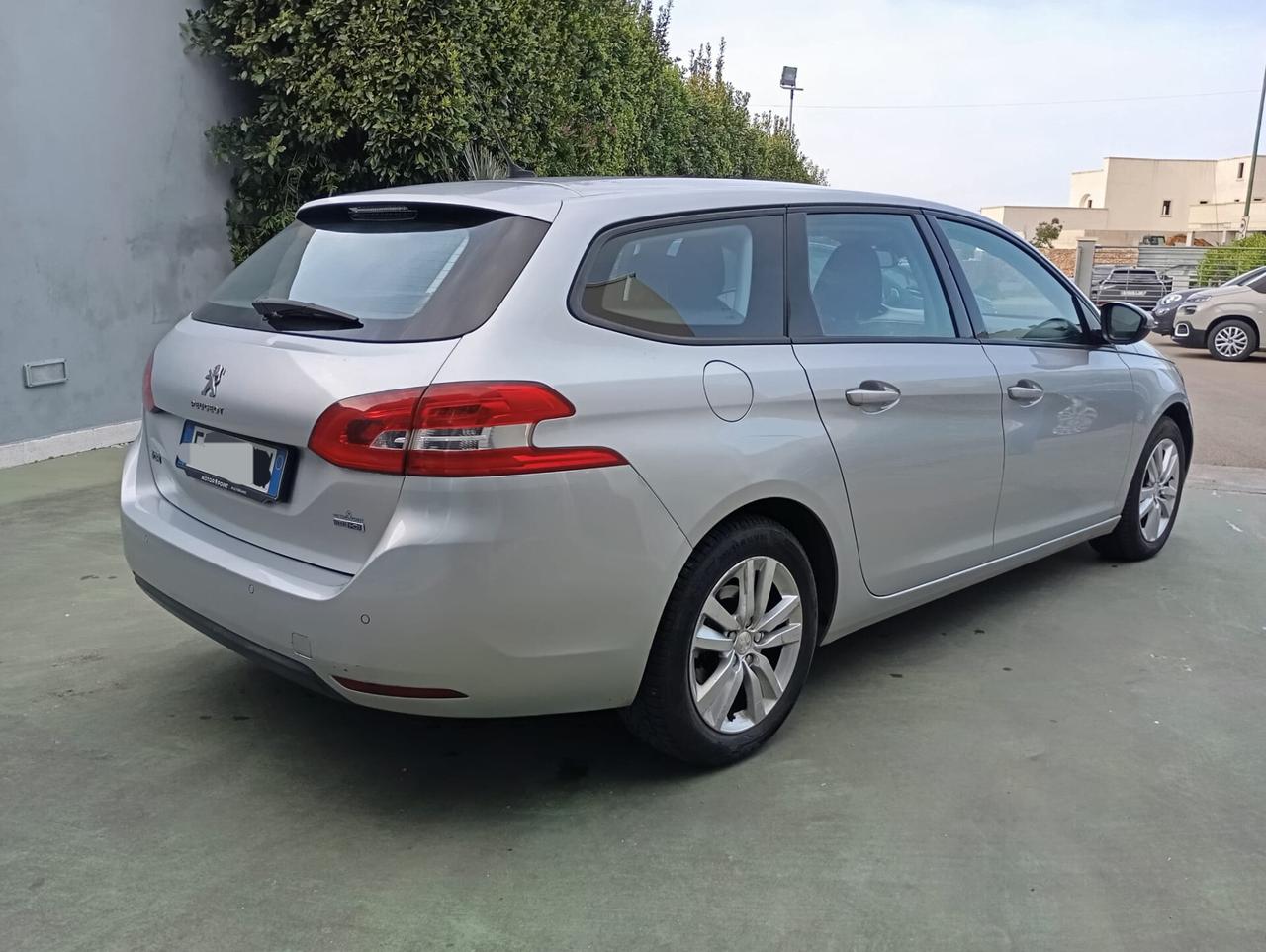 Peugeot 308 BlueHDi 100 S&S SW Business