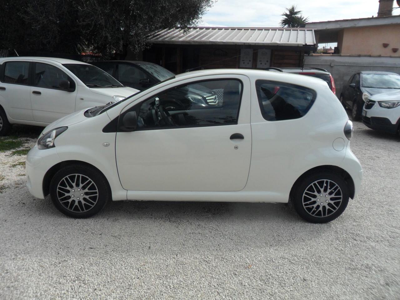 Toyota Aygo 1.0 12V VVT-i 3 porte Active Connect