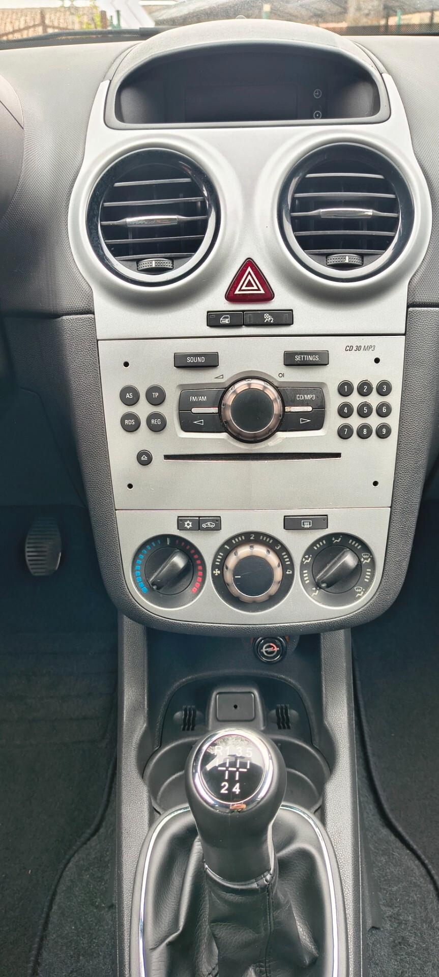 Opel Corsa 1.2 3 porte Club