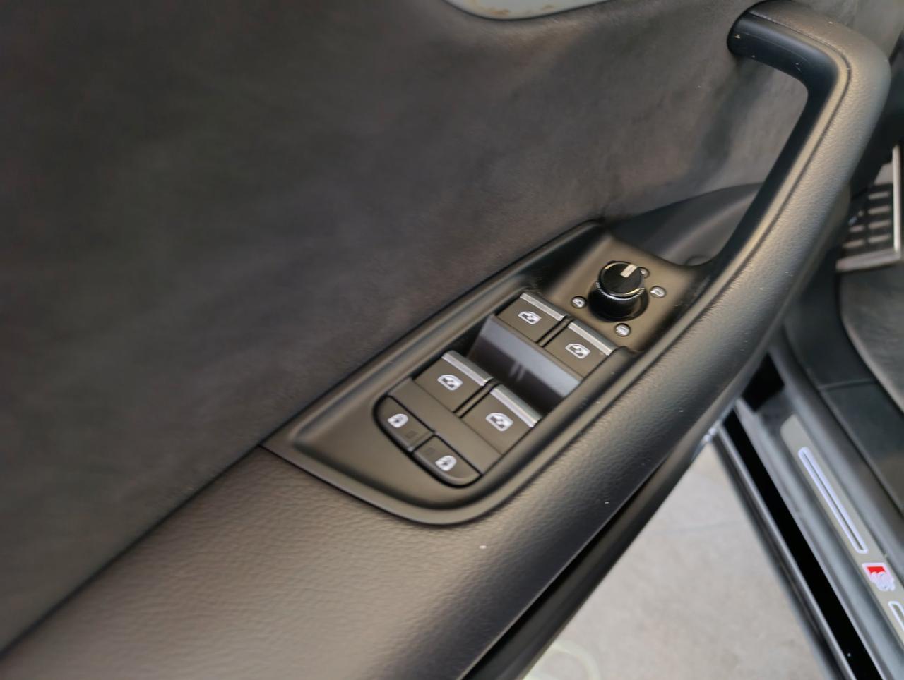 Audi Q8 60 3.0 tfsi e S line Plus quattro tiptronic
