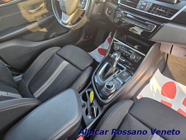 BMW 220 i Active Tourer Luxury autom.