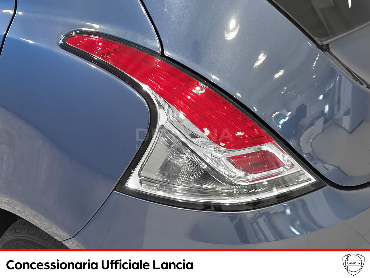 Lancia Ypsilon 1.0 firefly hybrid silver s&s 70cv