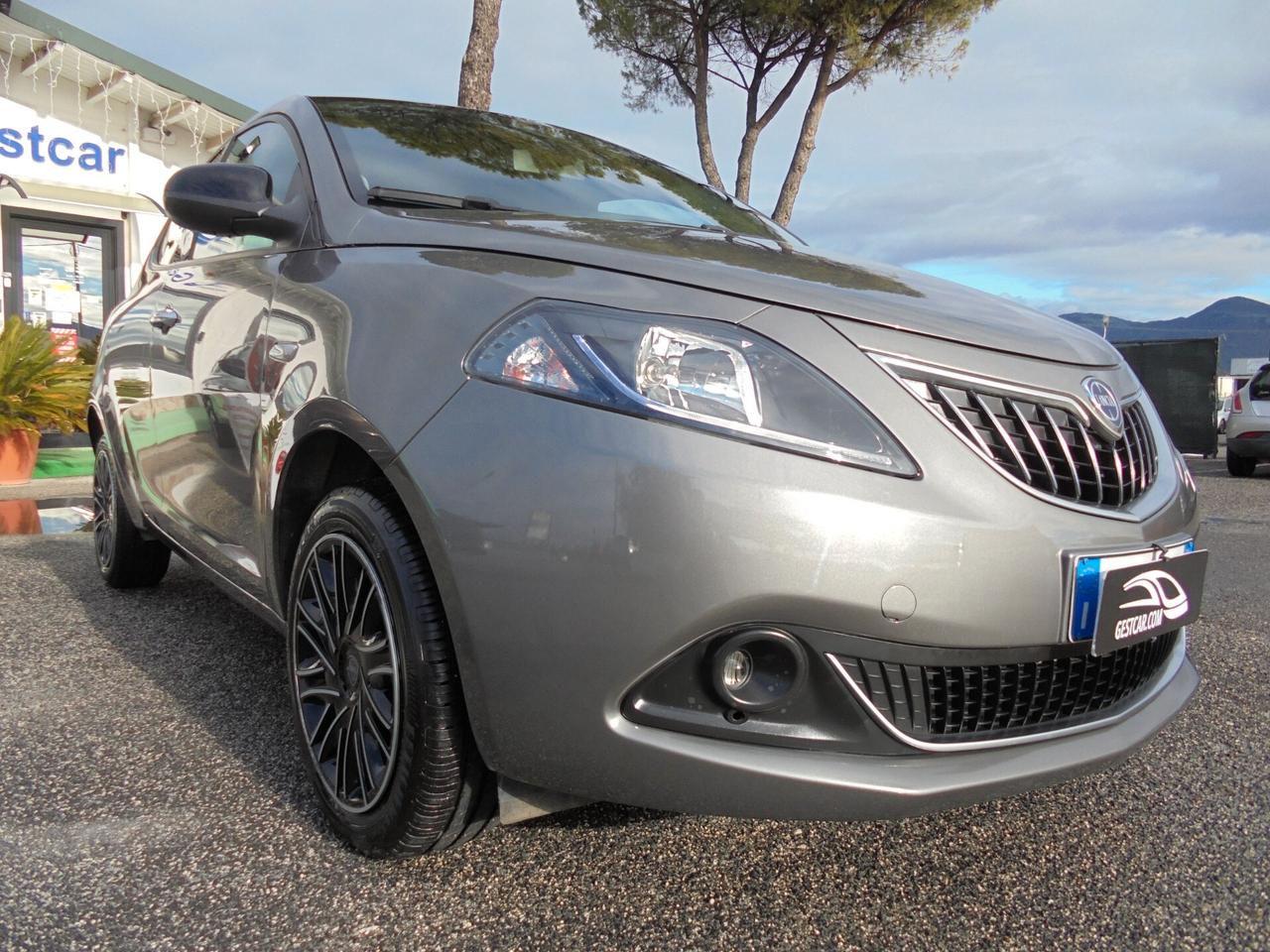 Lancia Ypsilon 1.0 FireFly 5 porte S&S Hybrid Ecochic Gold