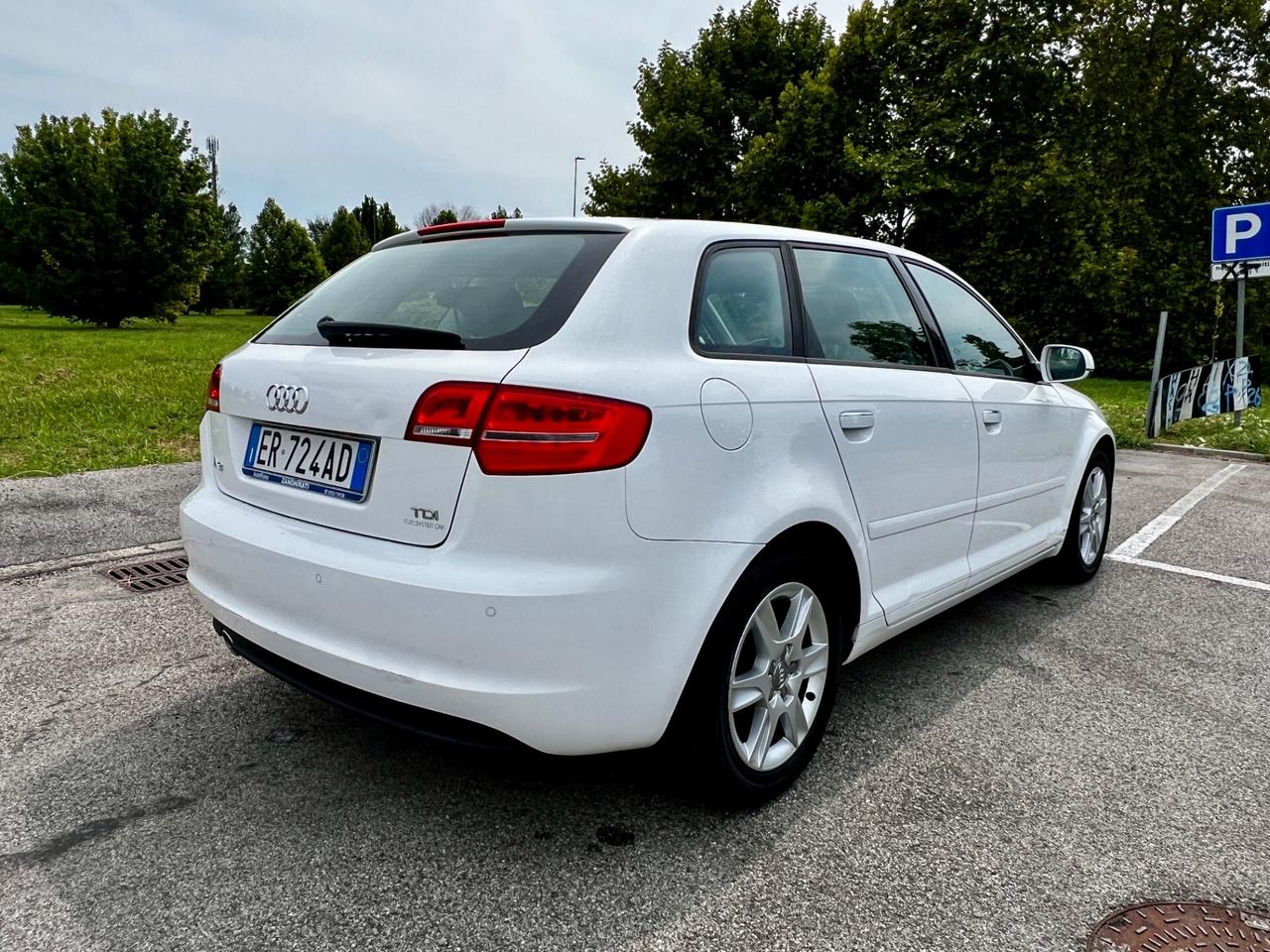 Audi A3 SPB 1.6 TDI 105 CV CR Ambition