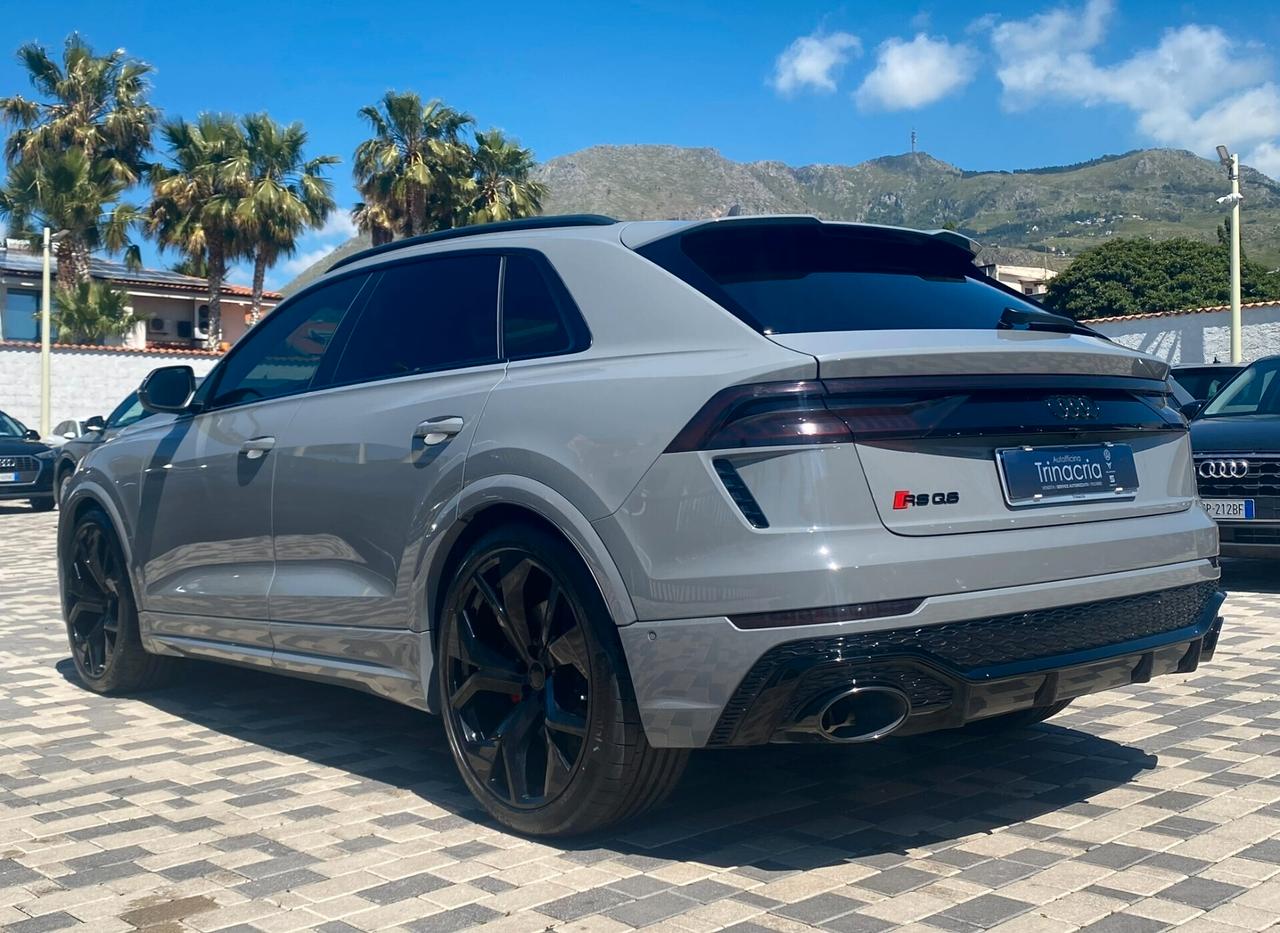 Audi RS Q8 4.0 TFSI 600CV tiptronic mhev quattro