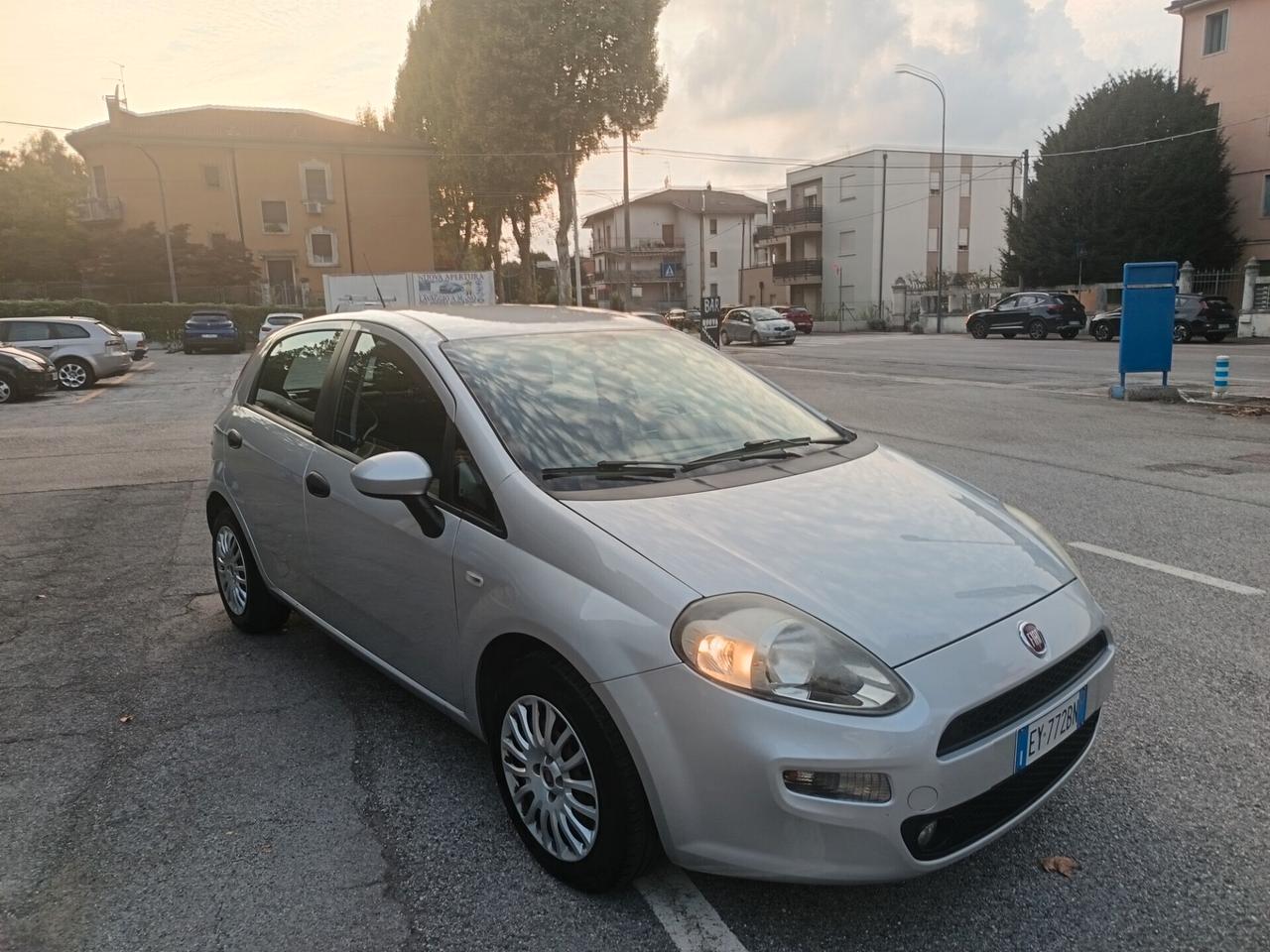 Fiat Punto 1.3 MJT II 75 CV 2015 ok neo patente