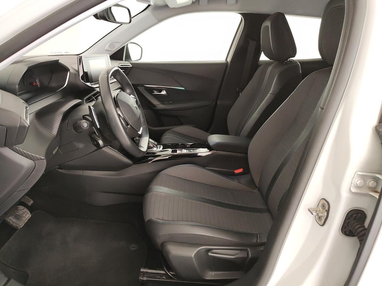 Peugeot 2008 PureTech 130 S&S EAT8 Allure