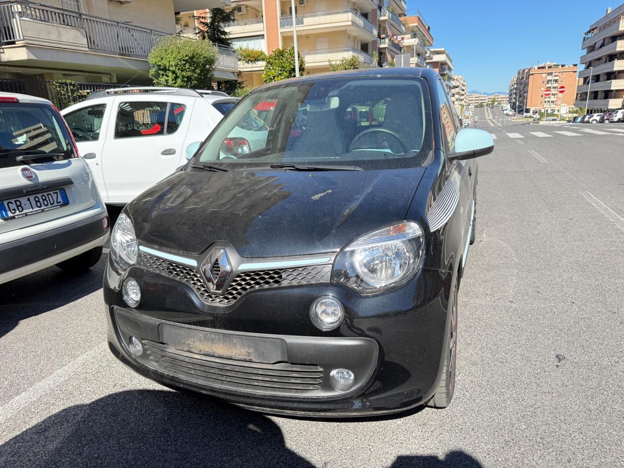 Renault Twingo TCe 90 CV La Parisienne LED PDC CLIMA AUTOAMTICO CERCHI 16 SCHERMO DIGITALE