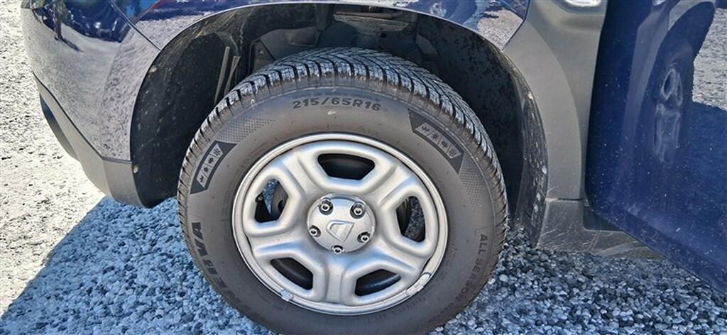 Dacia Duster 1.6 SCe Essential 4x2