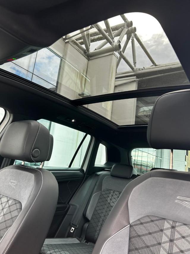 VOLKSWAGEN Tiguan 2.0 TDI 200 CV SCR FARI MATRIX DSG 4MOTION R-Line