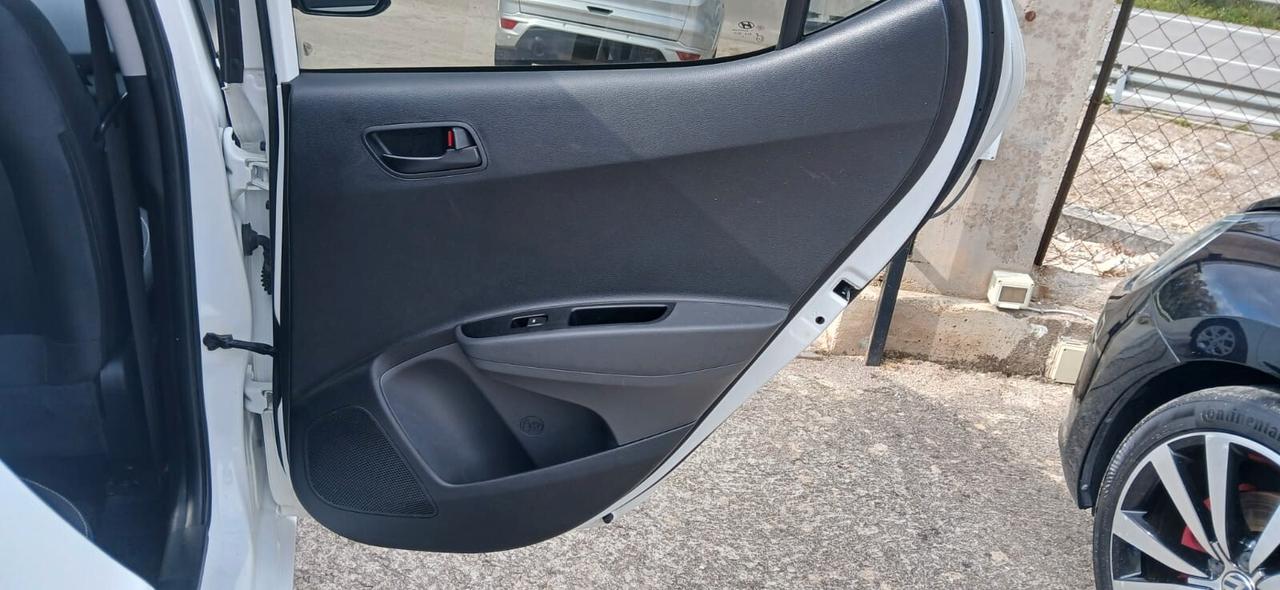 Hyundai i10 1.0 MPI Sound Edition - 2015