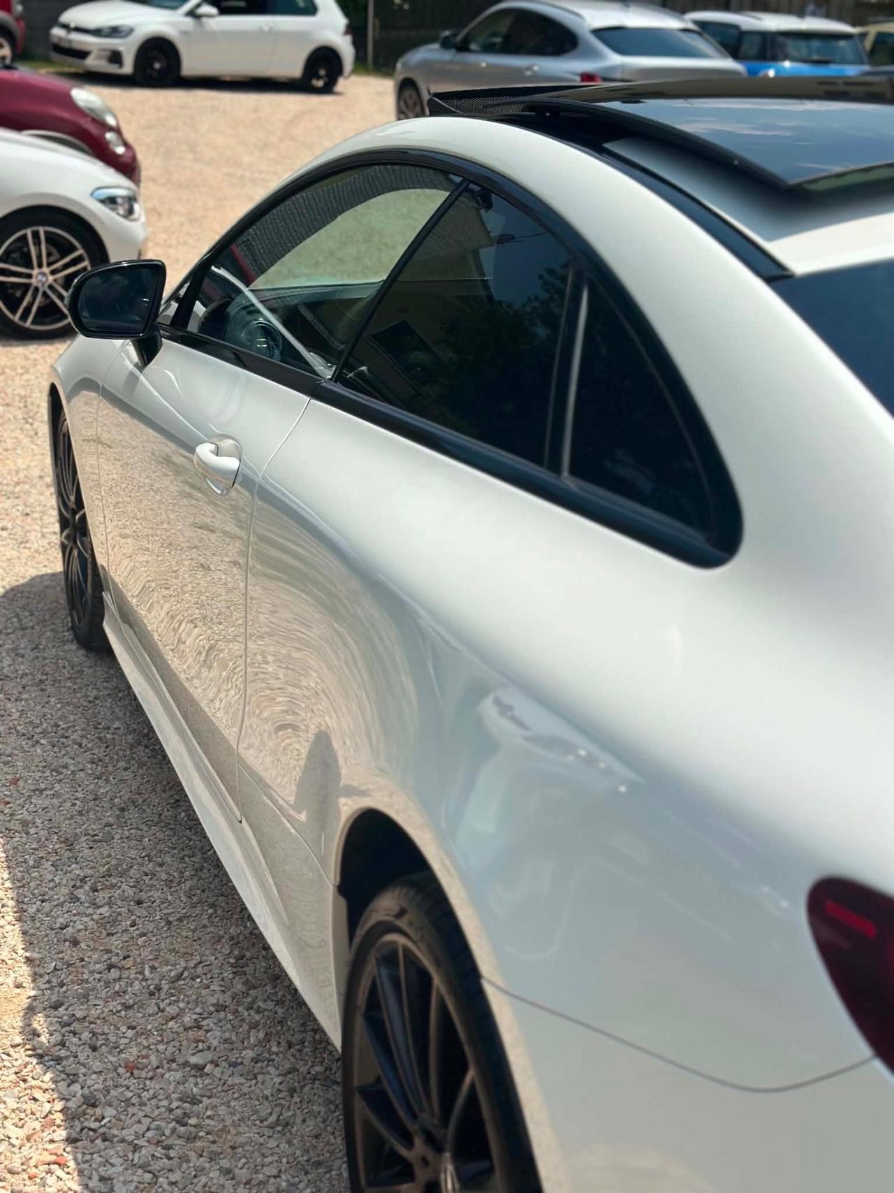 Mercedes-benz E220d 4MATIC PREMIUM PLUS FULLOPT KMCERT