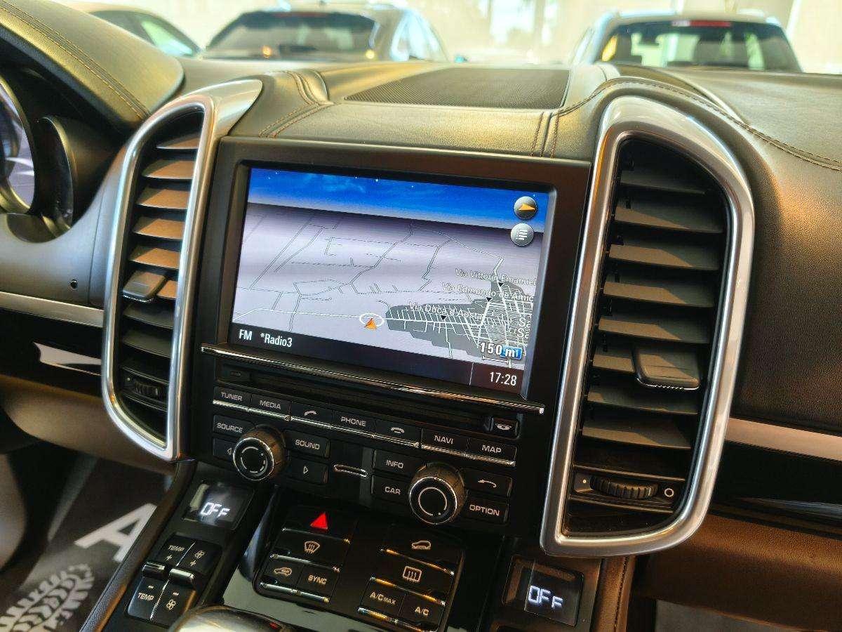 Porsche Cayenne 3.0 Diesel Platinum Edition Cerchi 21