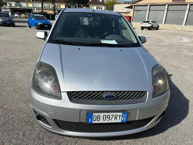 FORD Fiesta 1.4 TDCi 5p. Ghia senza nessun lavoro da fare