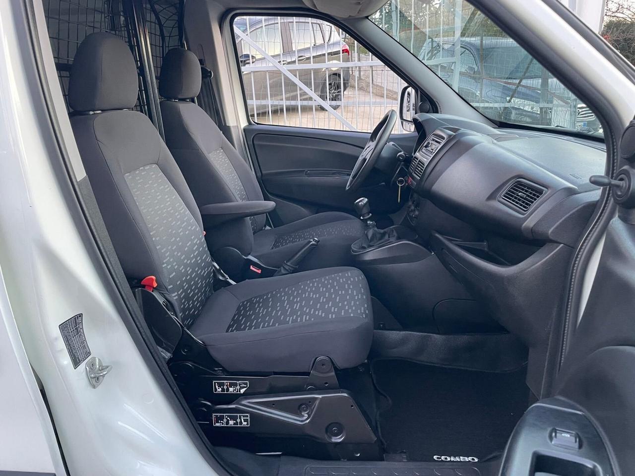 Opel Combo 1.6 CDTI 105CV