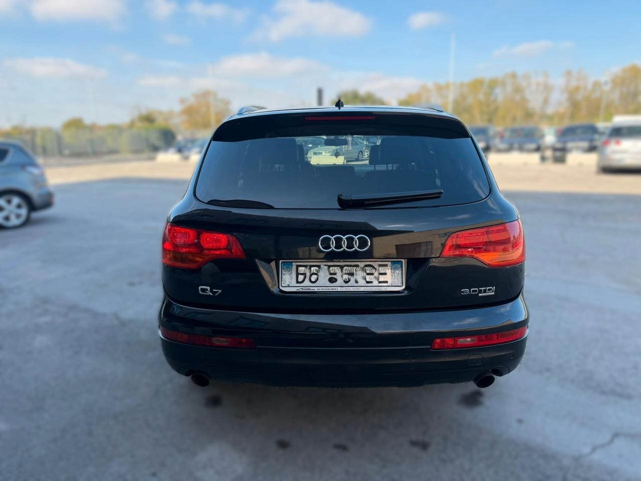 AUDI Q7 3.0 TDI 7 POS. 2008 12 MESI DI GARANZIA
