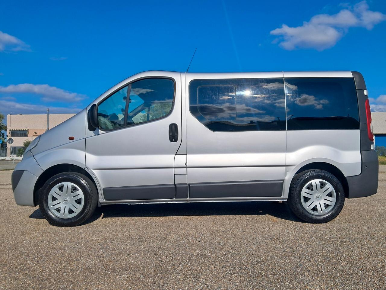 VIVARO 9 POSTI