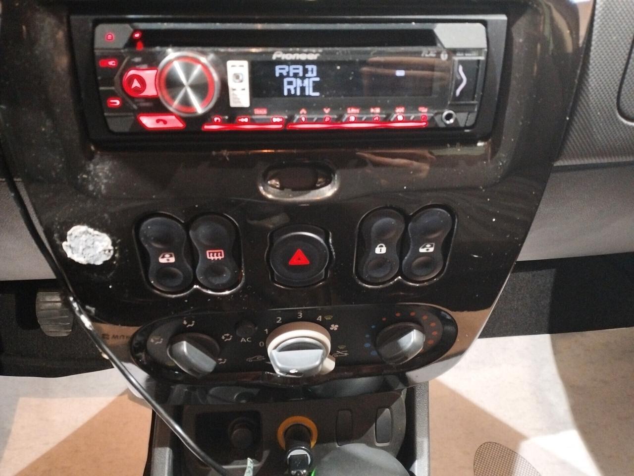 Dacia Duster 1.6 Laureate 4x2 110cv