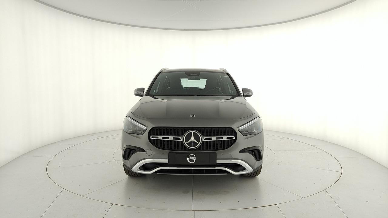 Mercedes-Benz GLA 200 d automatic